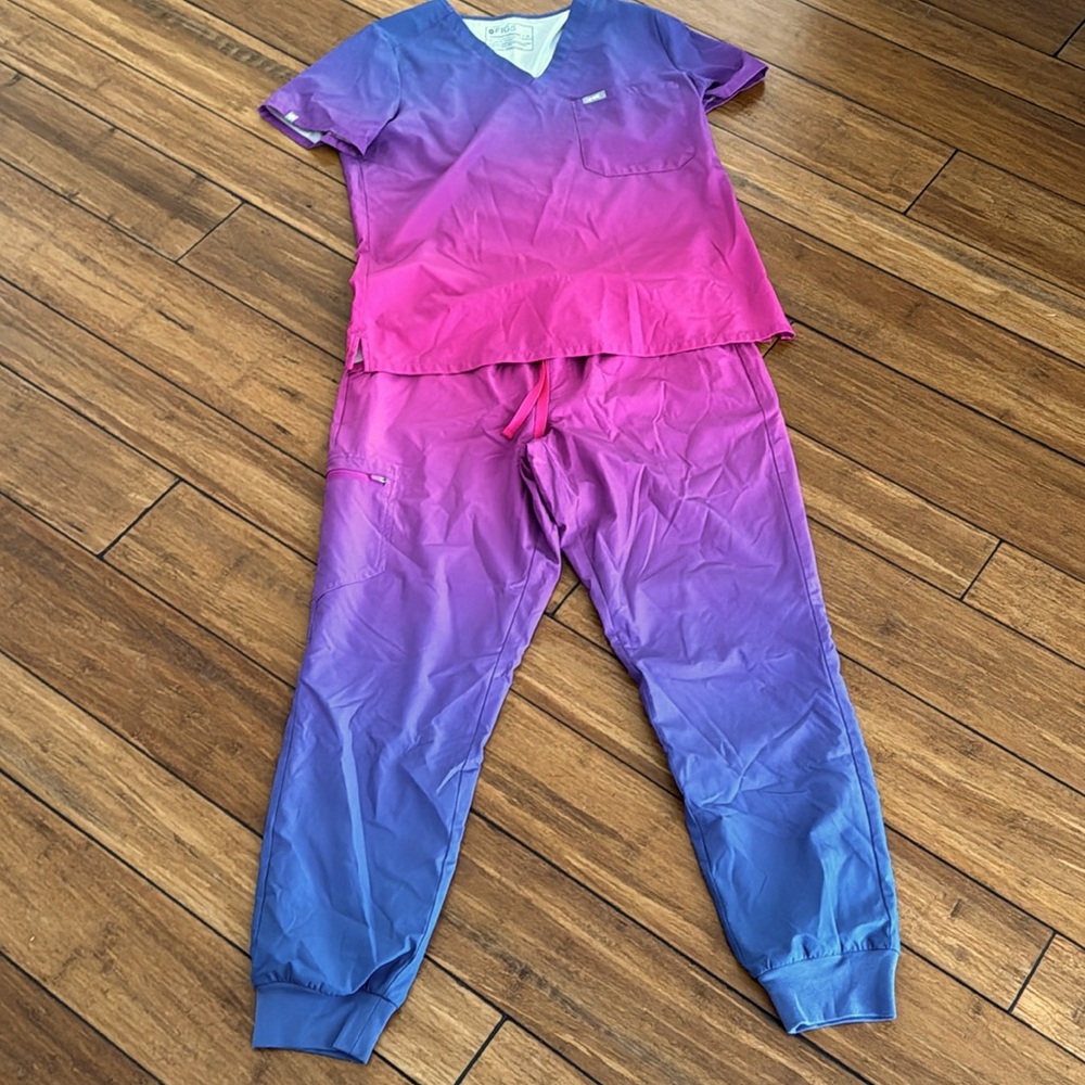 NWOT Figs ombre’ Technical Collection